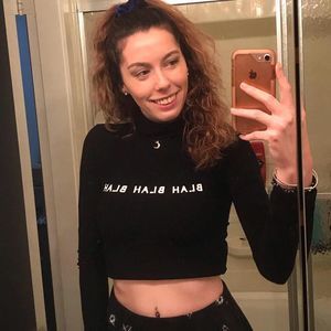 Meet your Posher, Alexis